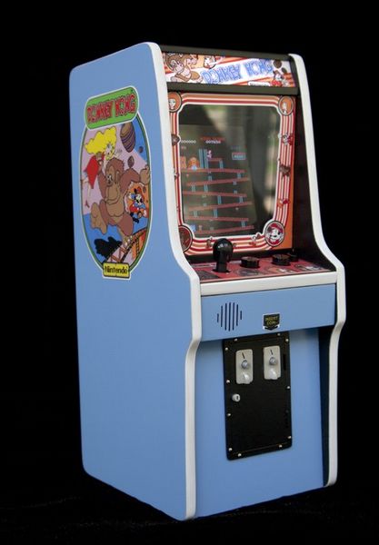 Donkey Kong, fabrican una máquina recreativa en miniatura del mí­tico Donkey Kong