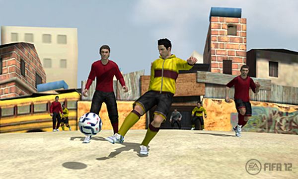 fifa12_3ds_vanpersie_streetshot_watermark