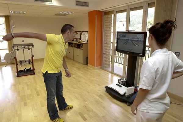 Usan la Wii de Nintendo en un hospital para rehabilitar a los pacientes con lesiones cerebrales