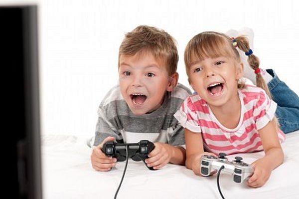 niños videojuego